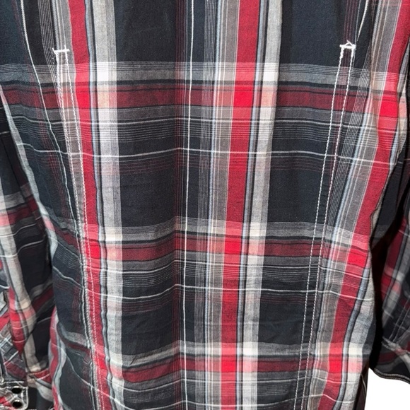 Helix Men’s Western Long Sleeve Shirt Size S Red Black Snaps Yoke Fitted - Picture 3 of 8